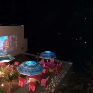 Party Lawn With Projector Screen